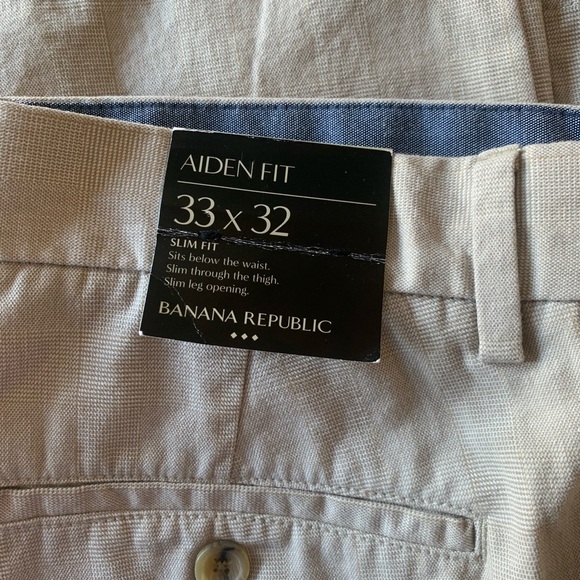 Banana Republic Factory Aiden Slim-Fit Chino - Picture 4 of 5